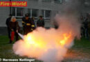 Schulhefte mit Feuerlöscher getauscht