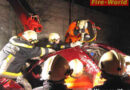 Schwierige Rettung aus Unfallwrack