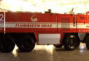 Neues Flughafenfahrzeug getauft (Panther 8×8)