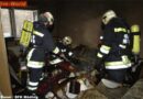 Nö: Feuerwehr rettet Baby und zwei Erwachsene