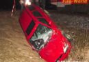 Oö: Pkw von Almtalbahn gerammt und in Graben geschleudert