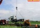 Nö: Lkw mit 20 Eisenrohren bei Wolkersdorf umgestürzt