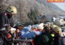 Nö: PKW am Dach und Personenrettung