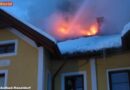 Stmk: Dachstuhlbrand bei Doppel-Altbauvilla in Tobelbad