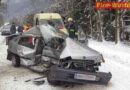 Nö: Jeep gegen PKW, PKW Lenker schwerst verletzt !