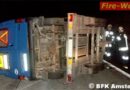 Nö: Unfall auf der Westautobahn – Anhänger samt Kleinbus umgestürzt