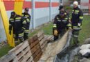 Nö: Abschnittsübung Wasserdienst: Ölsperre und Sandsackdamm