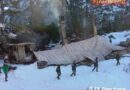 Oö: In Vollbrand stehende Jagdhütte musste dem Feuer überlassen werden