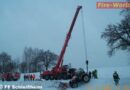 Oö: Schneepflugbergung in Schleißheim