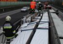 Oö: Umgestürzter Sattelschlepper auf der A8 bei Meggenhofen