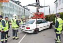 Nö: Fahrzeugbergung in der Bahnhofsschikane in Mödling