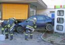 Oö: Fahrzeug prallt gegen Portierhaus der Fa. Spitz