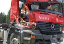 Nö:  LKW rast in Baufahrzeug  auf der A1