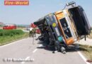 Nö: LKW umgekippt – Lenker unbestimmten Grades verletzt