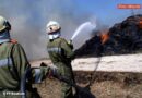 Oö: Großer Strohhaufen in Brand durch Selbstentzündung