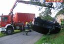 Oö: Mit Pkw in Vöcklabruck am Dach gelandet