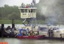 Nö: Schiffsbrand in Wallsee