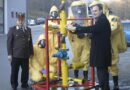 Bgld: 42 Chemikalien- und 168 Strahlenschutzanzüge an Feuerwehren übergeben