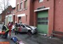 Deutschland: Spektakulärer Unfall-Pkw landet in Feuerwache