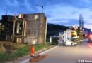 Nö: Umgestürzter Lkw auf der L 111 bei Herzogenburg