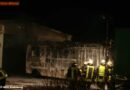 Deutschland: Brennender Schaustellerwagen und 15 Gasflaschen in der Halle