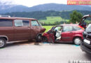 Tirol: Frontaler Zusammenstoß zweier Pkws auf der B171 in Kolsass