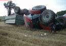 Nö: Traktor nach Unfall umgestürzt