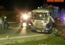 Oö: Unfall mit Eisenschrott beladenem Lkw in Ried im Innkreis