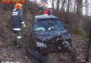 Oö: Fahrzeugbrand und Fahrzeugbergung in Ried im Innkreis
