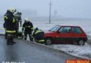 Oö: Bergung eines fahrer- und kennzeichenlosen Autos in Ohlsdorf