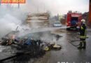 Oö: Langwierige Löscharbeiten bei Containerbrand