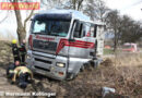 Oö: Lkw-Bergung auf Forststraße in Alkoven