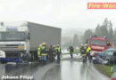 Oö: Pkw prallte gegen Klein-Lkw -> 1 Tote bei Zwettl an der Rodl