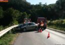 Bgld: Pkw steckte nach einem Unfall unter der Leitschiene