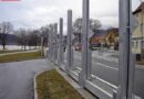 Nö: Mobiler Hochwasserschutzdamm teilweise aufgebaut