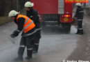 Nö: Landwirtschaftliches Gerät verliert nach Defekt Öl -> Horstfeuerwehr-Einsatz