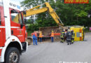 Nö: Umgestürzter Lkw bei der Gloggnitzer Ortseinfahrt