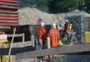 Sbg: Schuttcontainer auf einer Baustelle in Brand geraten