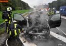 D: Motorraum eines Pkw komplett ausgebrannt