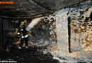 Nö: Containerbrand droht auf angrenzende Firmenhalle überzugreifen