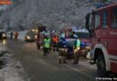 Stmk: Schneepflug stürzt nach Unfall mit Pkw in den Graben