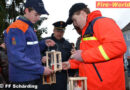 Oö: FF Schärding übergibt Friedenslicht 2011 nach Bayern