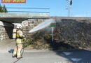 Oö: Brennender Bahndamm in Ried im Innkreis