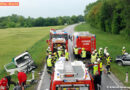 Nö: Eine eingeklemmte Person nach Frontalunfall zwischen Pkw und Klein-Lkw