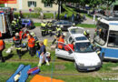 Bayern: Straßenbahn rammt Pkw -> Person eingeschlossen