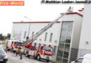 Oö: Brandeinsatz am Dach eines Möbelhauses in Wels