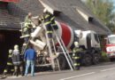 Stmk: Arbeiter stieg in Lkw-Betonmischertrommel -> Tot