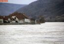 Nö: Teilaufbau des Hochwasserschutzdamms entlang der Donau