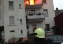 Deutschland: Flammenschlag aus Mehrparteienhauswohnung