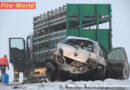 Oö: Pkw bei Hargelsberg in Gefahrguttransporter gekracht